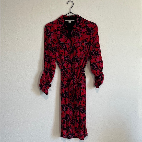 Diane Von Furstenberg Dresses & Skirts - Diane Von Furstenberg Button Front Red Pink Black Shirt Dress